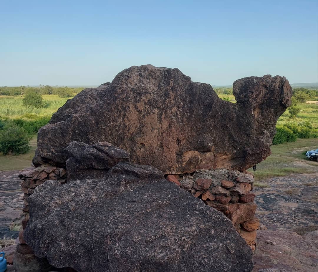 Koulikoro: la statue du chameau 